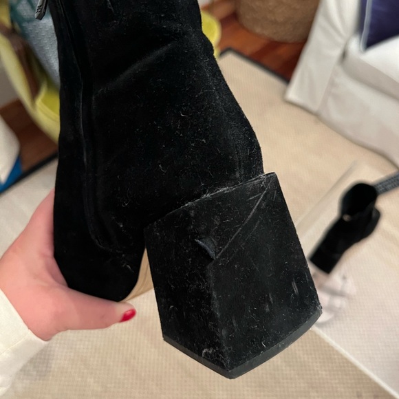 Sam Edelman black suede DARIA booties - Picture 4 of 6